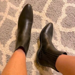 YSL - West 45 Chealse Boots - 38 1/2 EU - 8 1/2 US